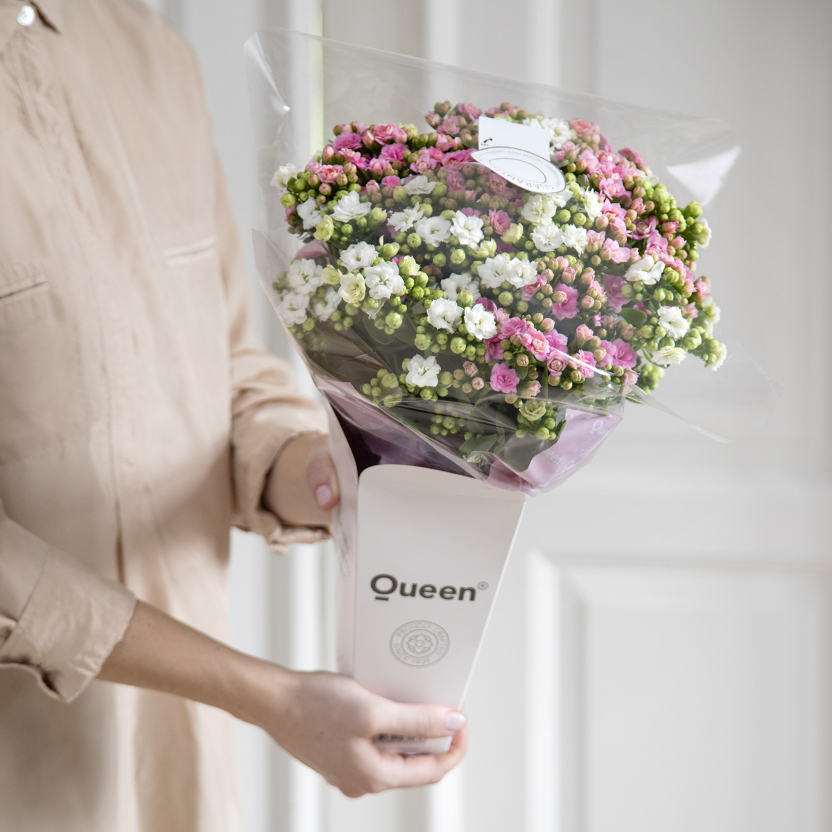 Flowers for shop a queen